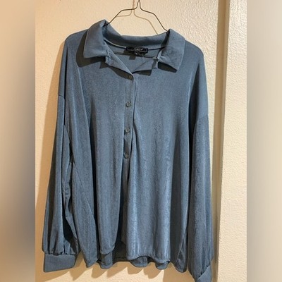 Vibe Women's Blue Button-Up Blouse