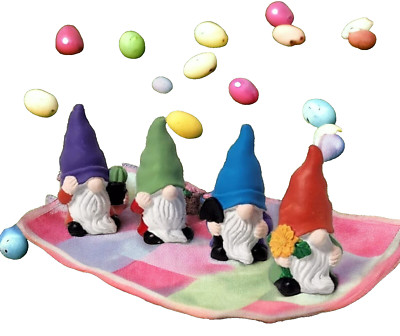 4 Stück skurrile Garten Gonk Solar Ornamente je 10 cm mit Resin Skulpturen