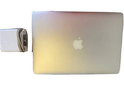Apple MacBook Pro 13.3'' (128GB SSD, Intel Core i5 4th Gen, 2.60 GHz, 8GB) Laptop
