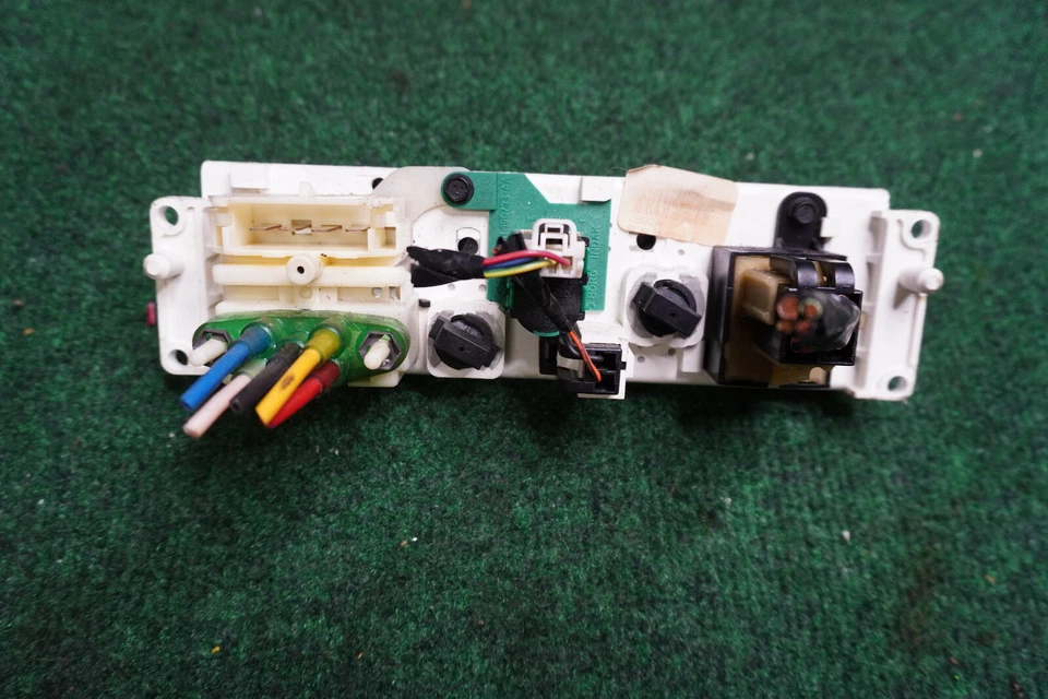 Controle CA 2011 CHRYSLER TOWN AND COUNTRY FABRICANTE DE EQUIPAMENTO ORIGINAL 55111236AF - Imagem 3 de 4