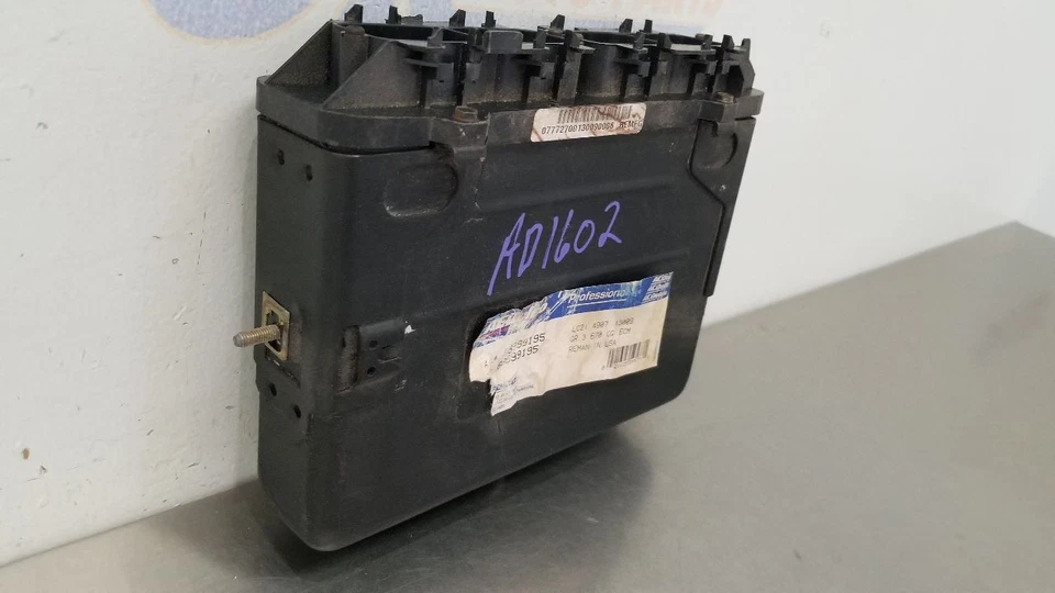 91 CHEVY CORVETTE C4 5.7L MÓDULO DE CONTROLE DO MOTOR ECM 88999195 - Imagem 4 de 4