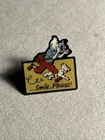 TINTIN / HERGÉ PIN'S ADVERTISING SMILE PLEASE COLOR STAR BENELUX 1992 YELLOW