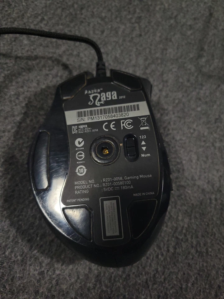 Razer Naga 2012 Gaming Mouse RZ01-0058 All Attachments And Box (Tested) - Image 4 of 4