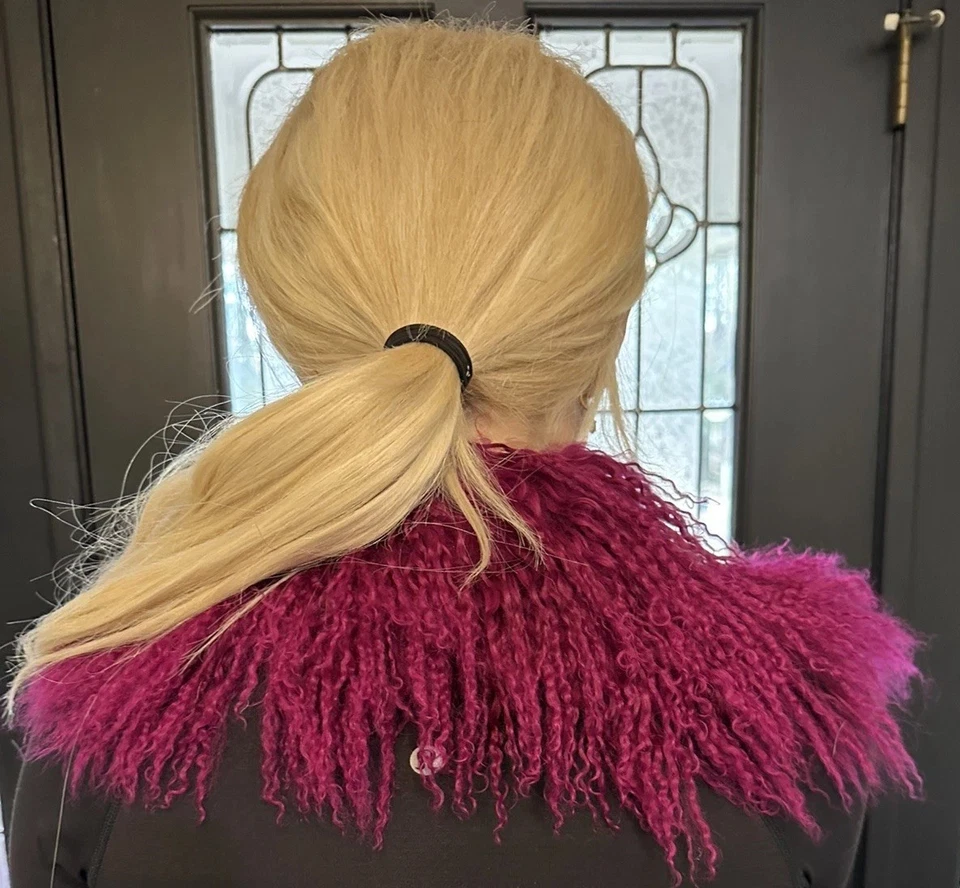 Cuello de piel de cordero real vintage para abrigos chaquetas o suéteres magenta púrpura Y2K. Foto 4 de 4