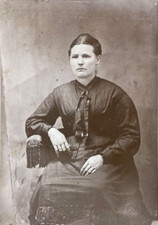 Victorian Antique Cabinet Card Photo of a Young Woman