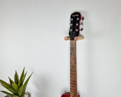 Eiche & Kupfer schwimmender Gitarrenhalter Wandhalterung / minimalistischer einfacher Gitarrenständer