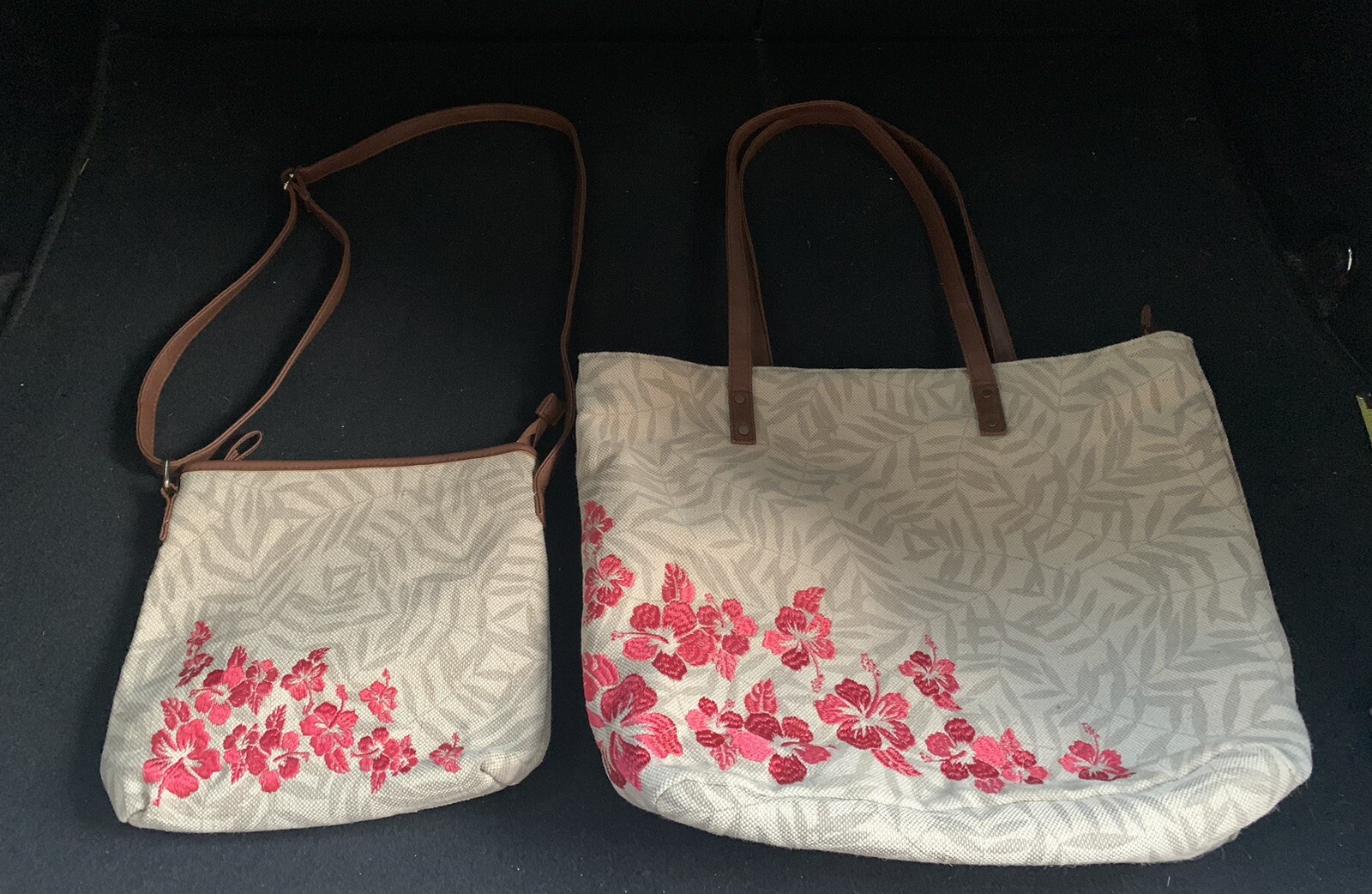 Floral Embroidered Canvas Beach Tote Bags for Women Set of 2-image