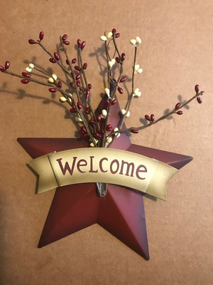8 Country Burgundy Welcome Metal Barn Star Pip Berries Berry