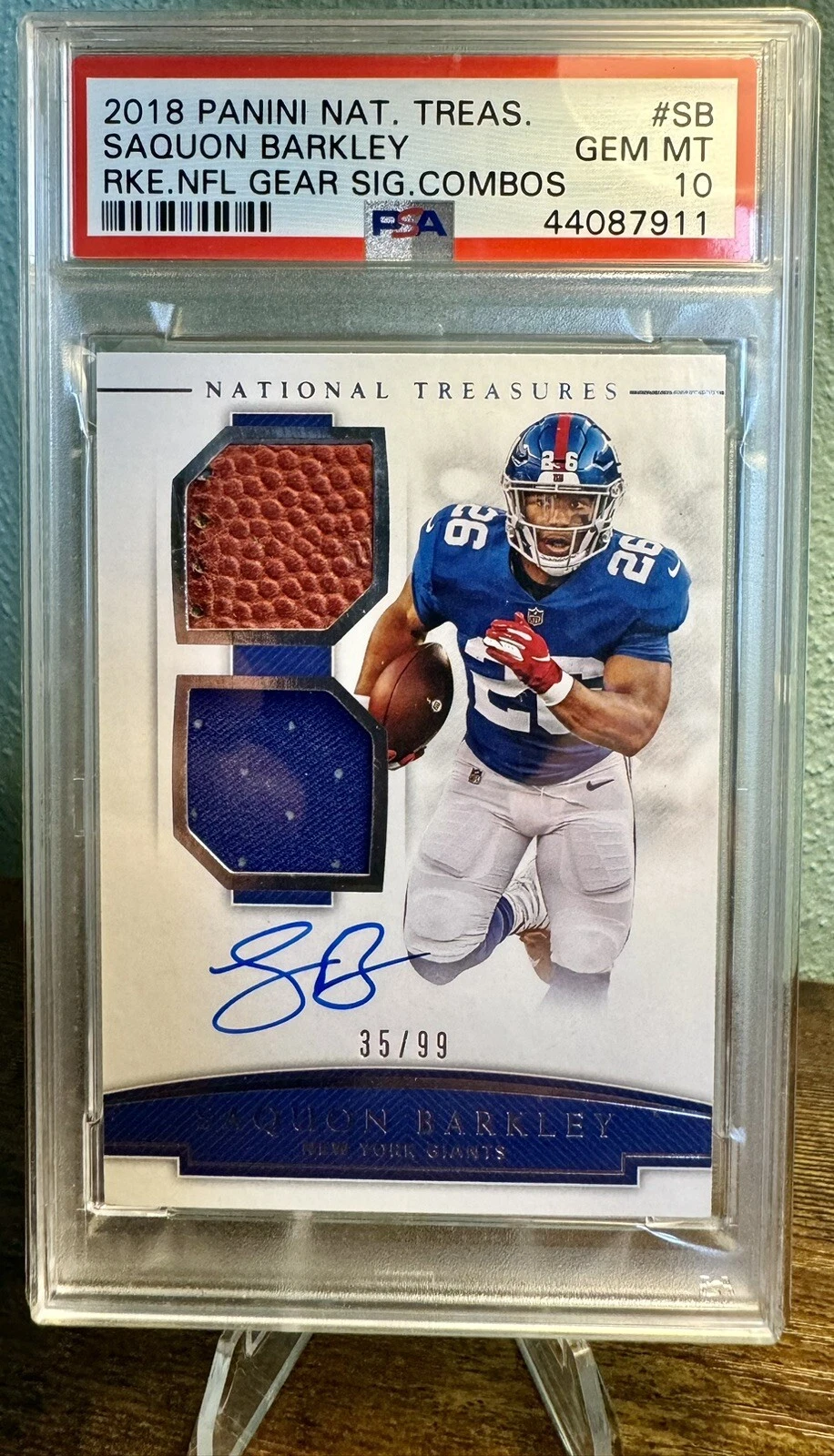 Saquon Barkley Panini National Treasures Rookie NFL Gear Signature Combos #SB Base