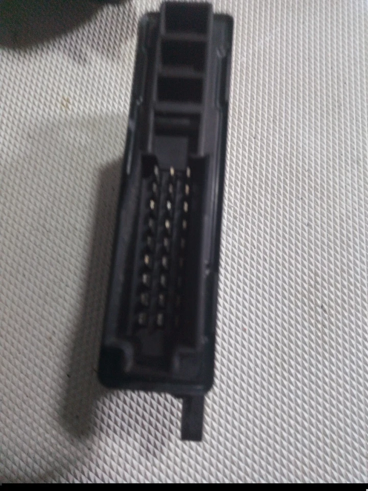 ORIGINALE Mercedes Benz SL r129 RELAY IMPIANTO DI ALLARME CENTRALINA a1298200626 - Immagine 2 di 3