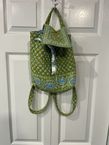 Vera Bradley - Borsa Zaino Stampa Paisley Verde e Blu - Ottime Condizioni - Foto 1 di 5