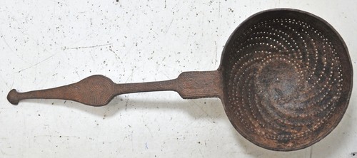 Antique Iron Kitchenware Frying Spoon Original Old Hand Crafted Engraved - Picture 7 of 8