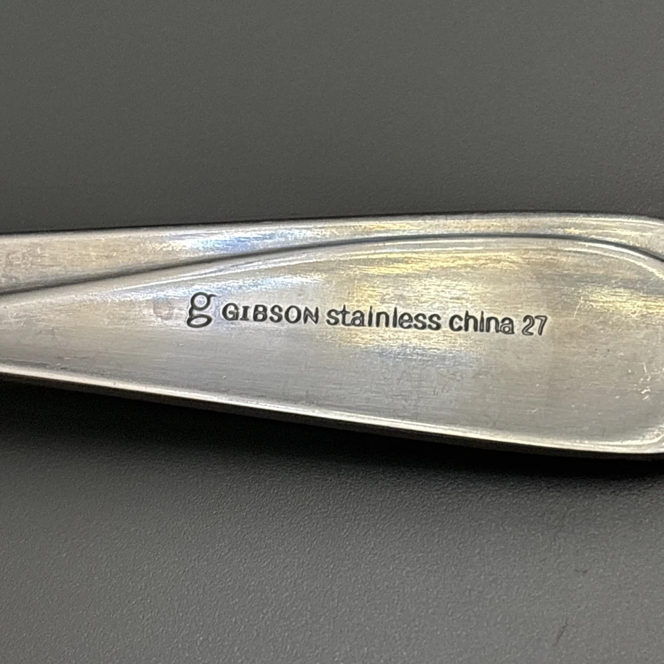 Tenedor para servir ensaladas Gibson Trillium de 3 puntas de acero inoxidable Foto 3 de 4