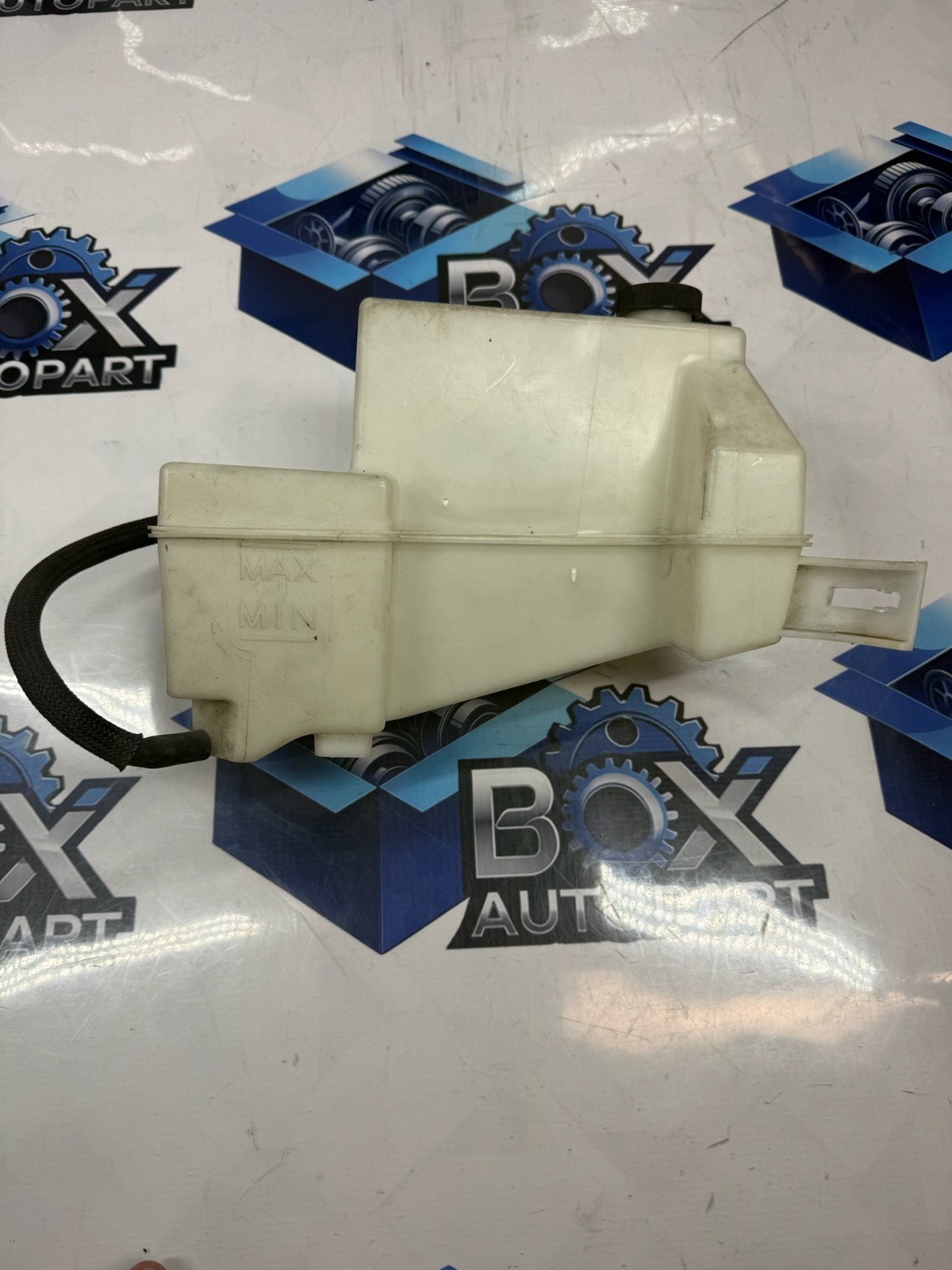 2017-2020 NISSAN ROGUE  Coolant Reservoir 3680812 OEM