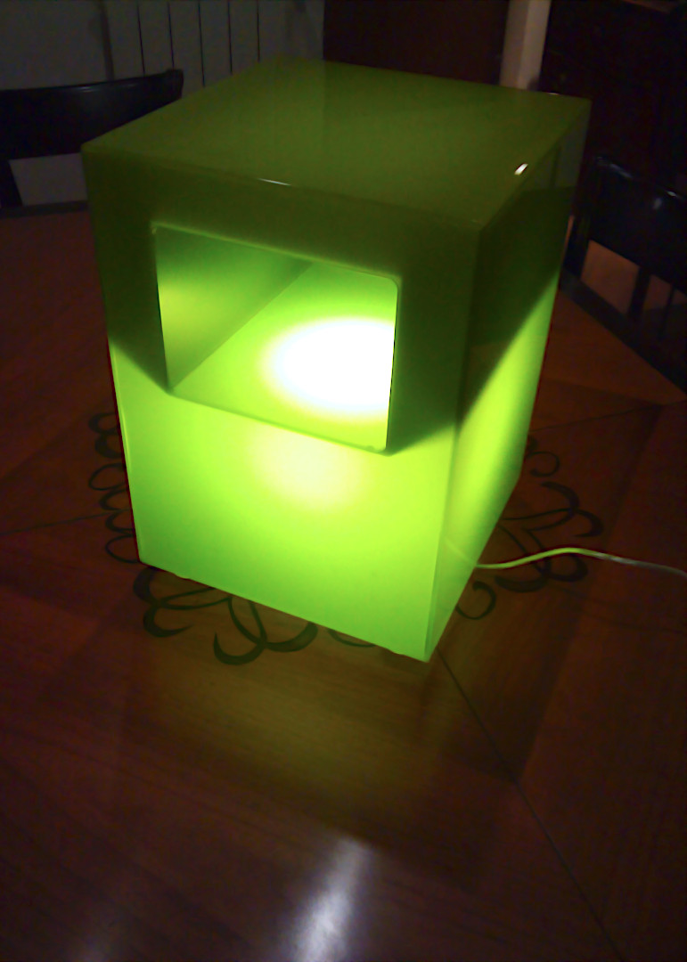 LAMPADA DA TERRA GALAXY DI TOMASUCCI, VANO INTERNO, DESIGN SPACE AGE