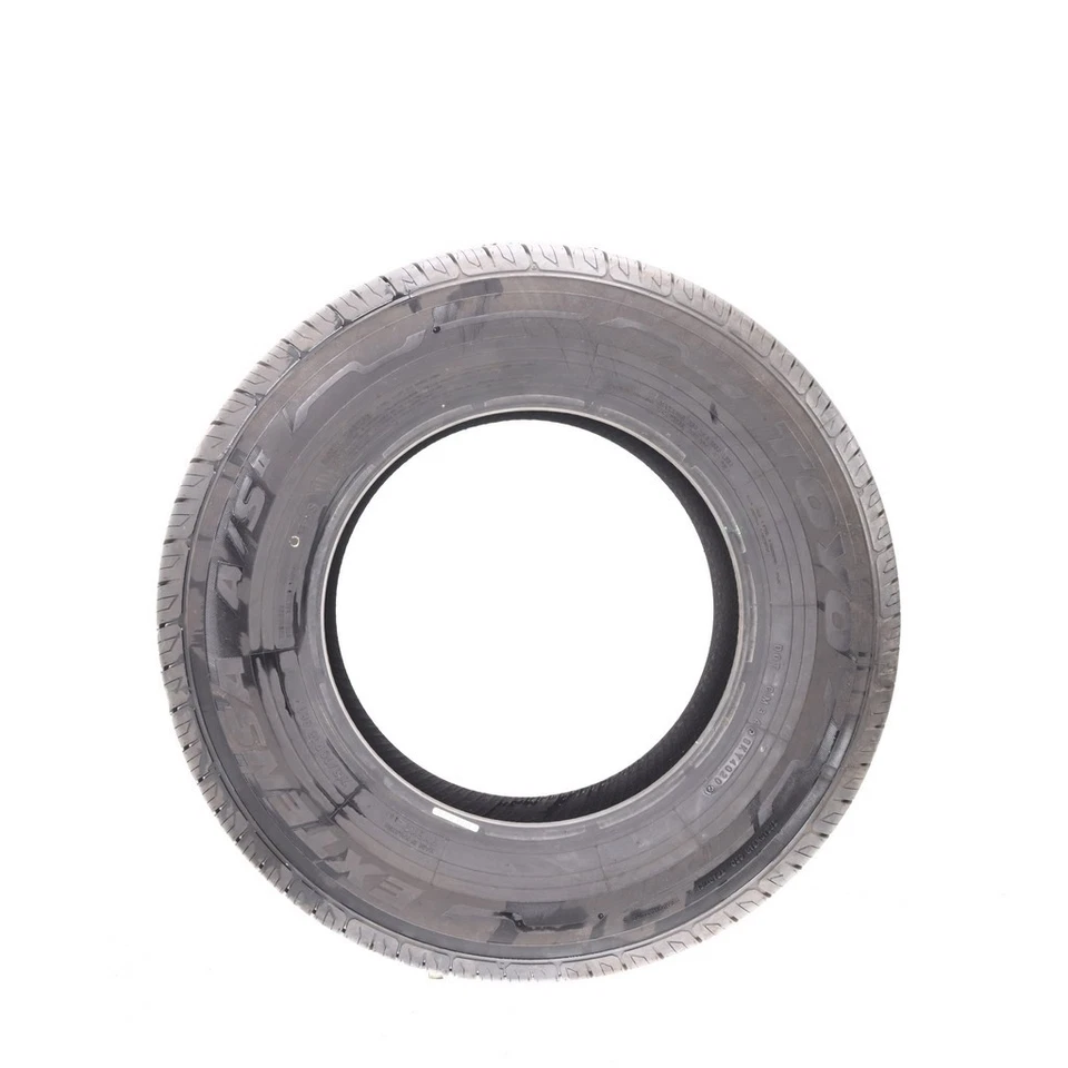 New 215/70R15 Toyo Extensa A/S II 98T (14G8B) - Image 4 of 4