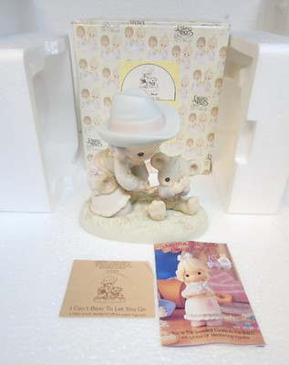 1994 Precious Moments ''I Can't Bear to Let You Go'' Figurine 532037 with Box