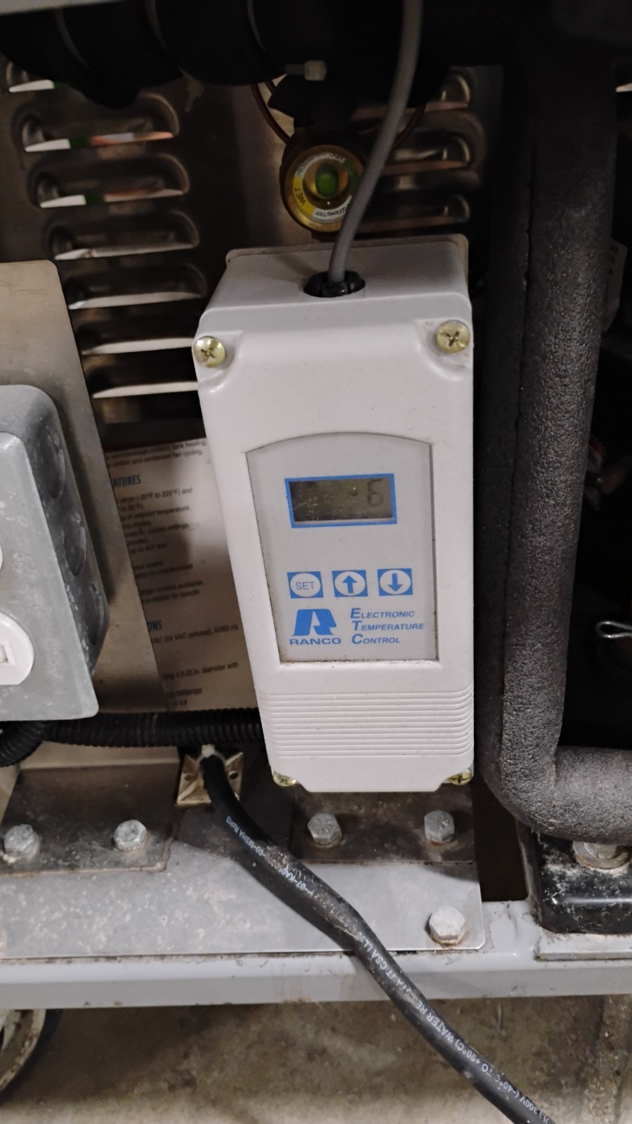 Ross M-DC-3 Ice Cream Dipping Cabinet