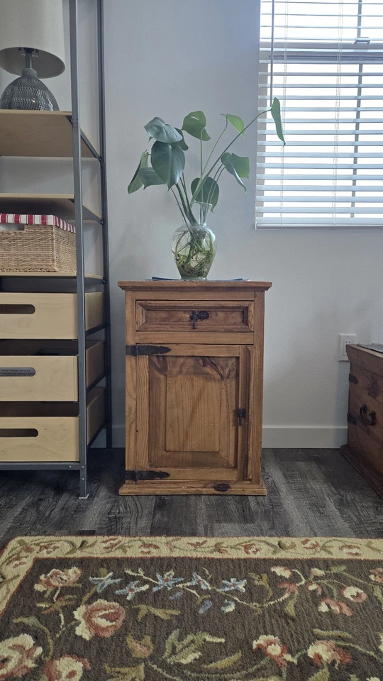 Gabinete de almacenamiento vintage Pottery Barn con cajón, marrón claro, 19 pulgadas x 28 pulgadas x 16 pulgadas Foto 2 de 4