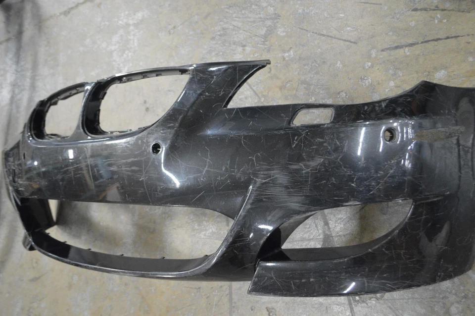 BMW M5 2008 2009 2010 cubierta del parachoques delantero OEM E60 Foto 3 de 4