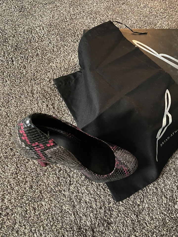 BOMBAS BRIAN ATWOOD Foto 3 de 4