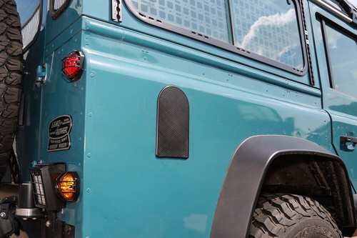 Land Rover Defender Fuel Cap / Hole Cover - Trekfinder Defendoor - 第 1/6 張圖片