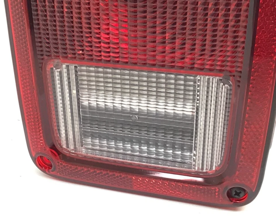 Jeep Wrangler 2007-2018 conjunto de lámpara trasera derecha parada trasera y señal de giro nuevo OEM Foto 3 de 4