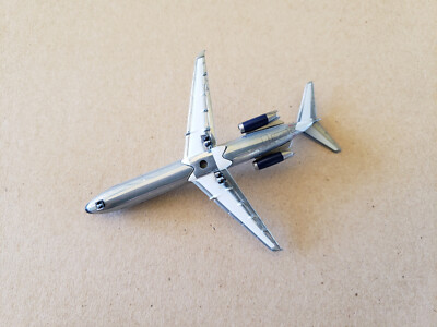 1:400 Douglas DC-9-30 Eastern Airlines N8988E AeroClassics 1:400 Douglas DC-9-30 Eastern Airlines N8988E AeroClassics