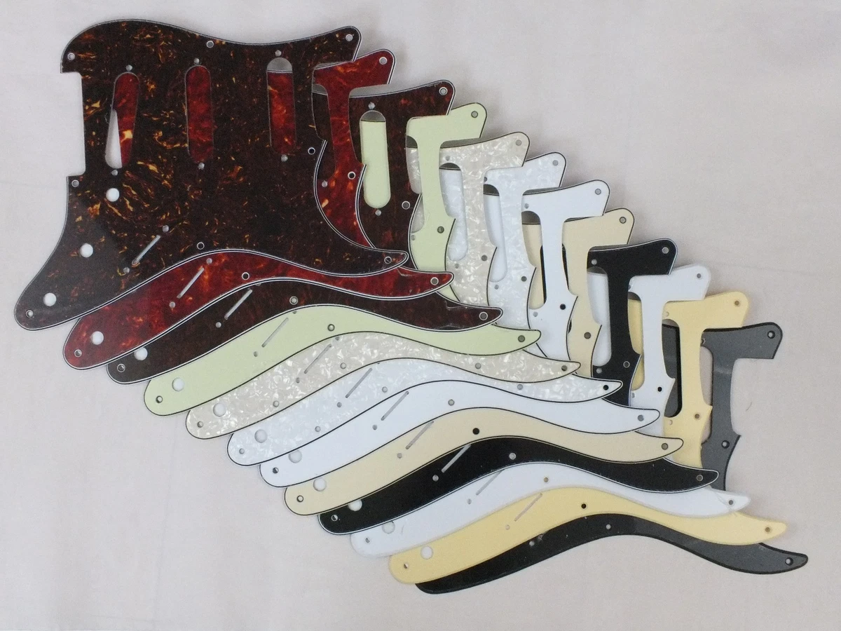 Fender Pickguard Stratocaster S/S/S 11-Hole Mount Gold Anodized Aluminum 1 Ply | Your Music Online - Foto 8