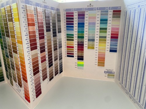 DMC Color Card - Embroidery Floss, Pearl Made with Real/Actual Thread Samples - Picture 4 of 5