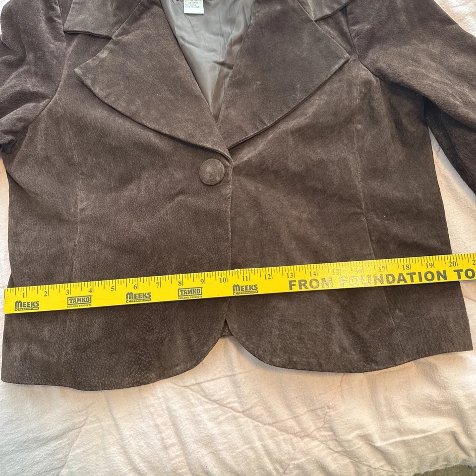 Vintage AMI Leather suede Jacket Women's Dark Brown blazer Button Classic Size L - Image 3 of 4