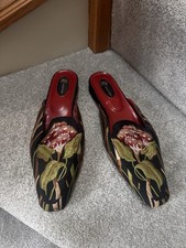 Embroidered Mule Slider Shoe Size 5