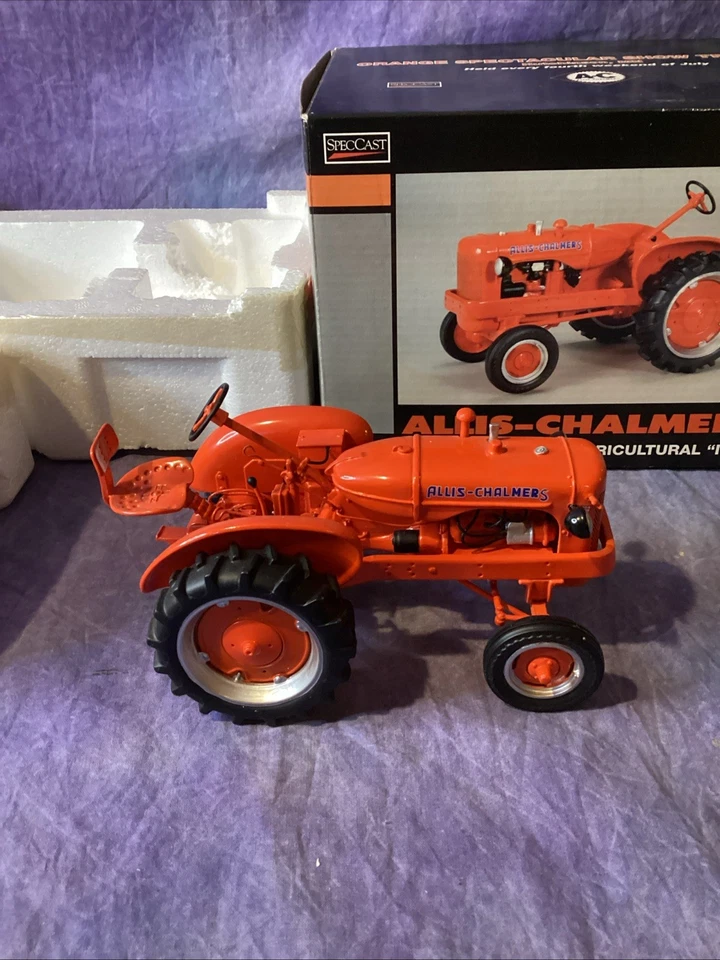 1/16 Allis Chalmers IB Tractor, Orange Spectacular Show - Image 4 of 4