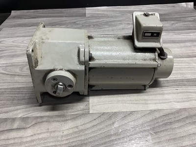 AC SERVO MOTOR 99600286/ 7.5VOLTS/ HERTZ 66.67 #300A132PR2