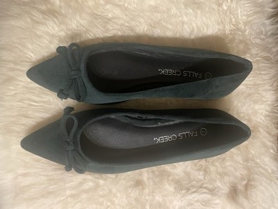 Womens Falls Creek ForrestGreen Velour Flats Size 7