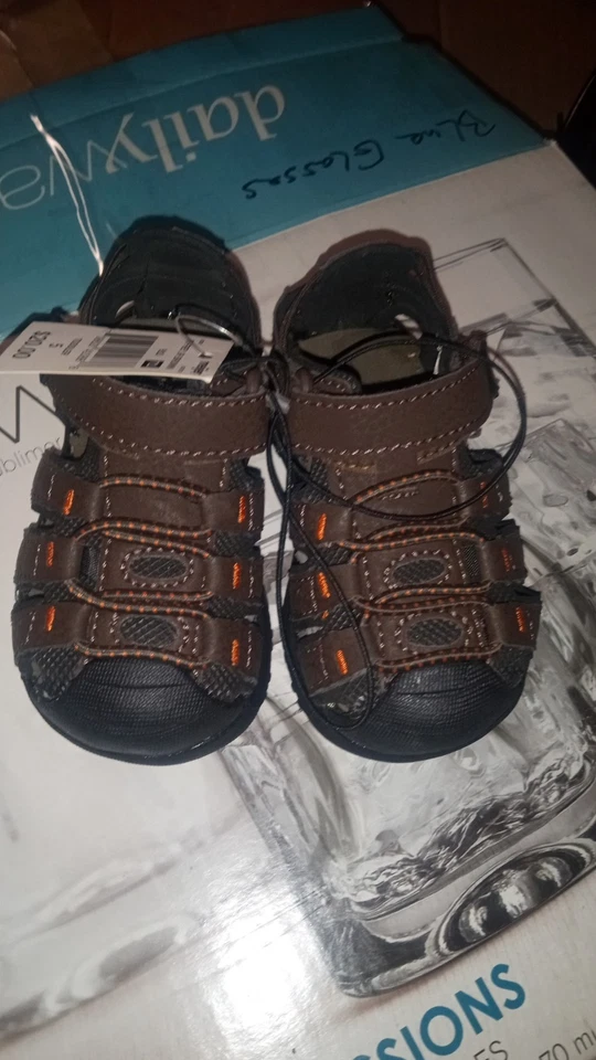 Falls Creek 男宝宝棕色小径凉鞋婴儿 5 码露趾橙色黑色 — 第 2/4 张图片