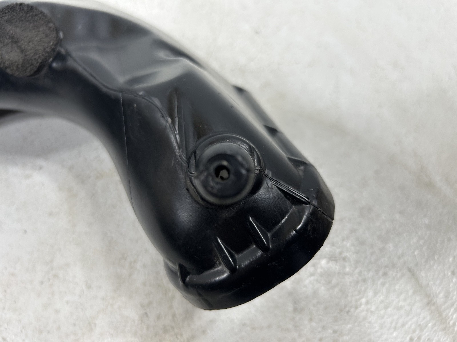 2016 17 18 19 20 2021 MCLAREN 570S REAR LEFT AIR INTAKE DUCT TUBE 13F0681CP OEM