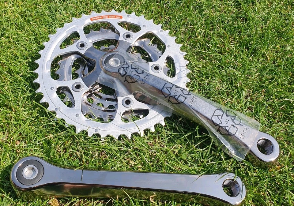 Shimano STX-RC Triple Chainset FC-MC33 'Chromica' IG 42-32-22 170mm *NOS/NEW* - image 3 of 4
