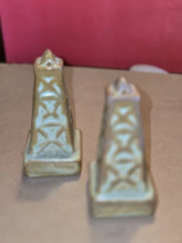 Vintage Frankoma Pottery Salt And Pepper Shakers Oil Rigs Prairie Green Brown