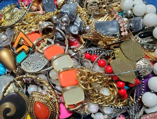 3 Lbs. Vintage to Modern Costume Jewelry Junk Tangled Estate Craft Lot (Lt # II)