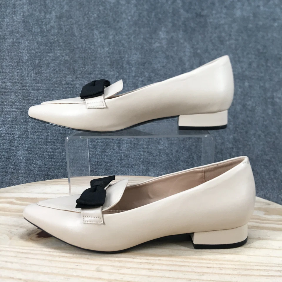 Zapatos mocasines Adrienne Vittadini para mujer 8,5 m Penny de cuero beige con lazo en punta Foto 2 de 4