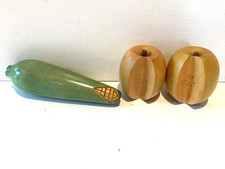 Ornements en bois de fruits et légumes tournés à la main / peints décoration maison