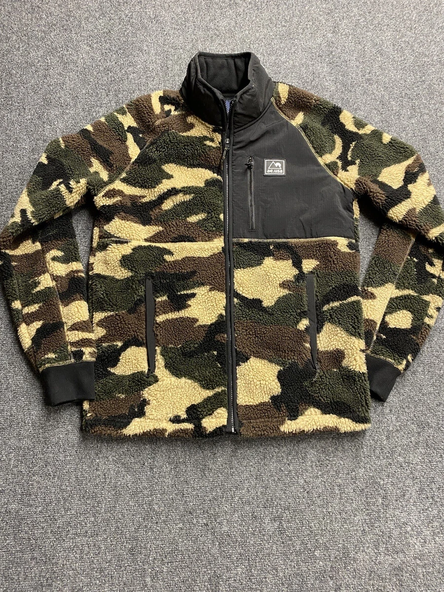 American Eagle Men s Green Camo Sherpa Zip Up Size XS eBay