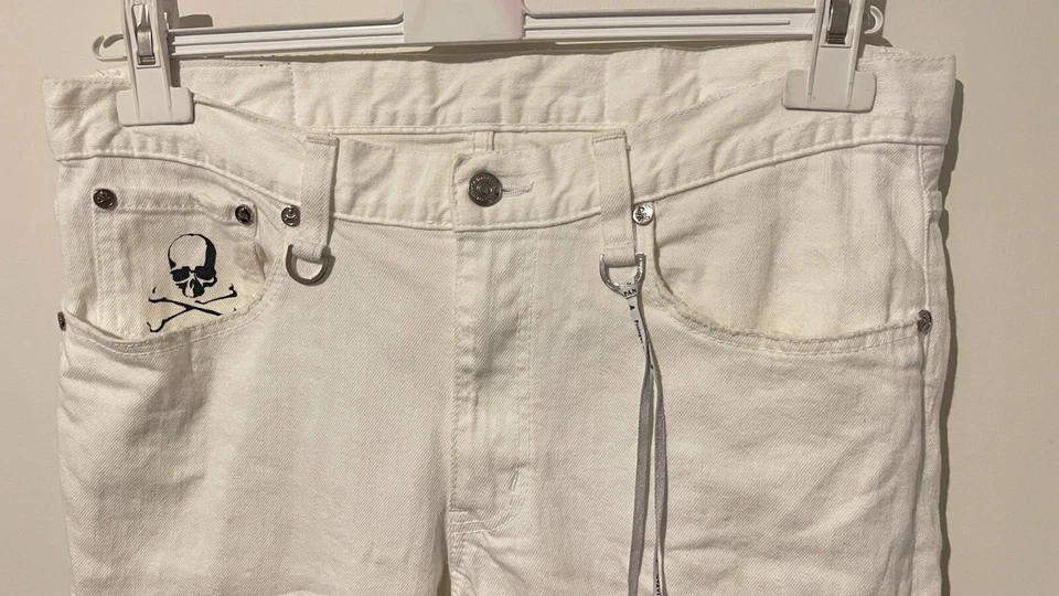 Pantalones de mezclilla Mastermind Japan Light Distress ajustados blancos talla US 32 Foto 2 de 4