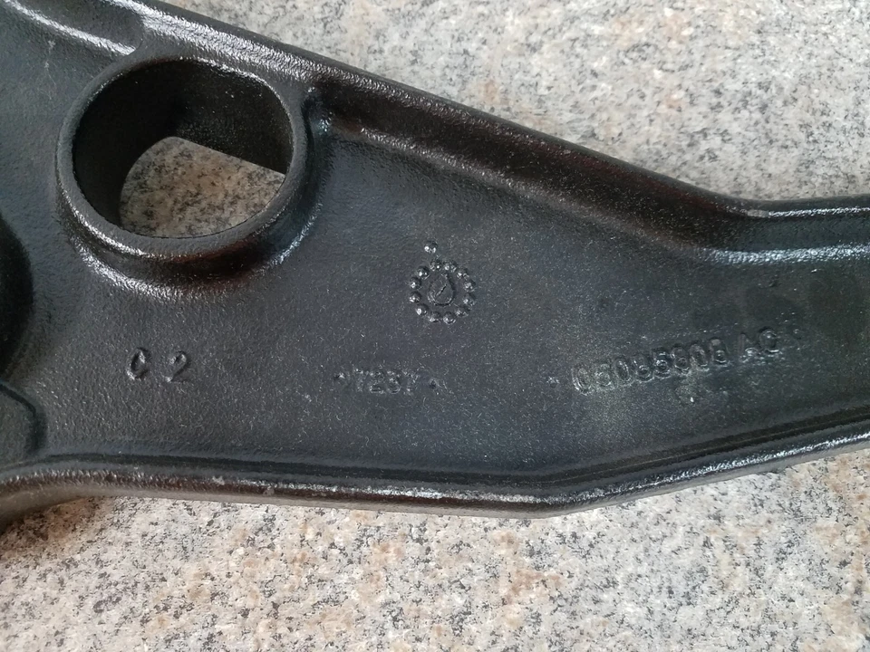 Brazo de control derecho Mopar genuino 5085408AK NOS Foto 4 de 4