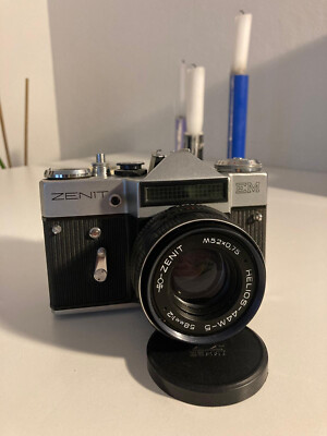 Zenit EM mit Helios 44M-5 Objektiv, analoge Kleinbildkamera, funktionstüchtig