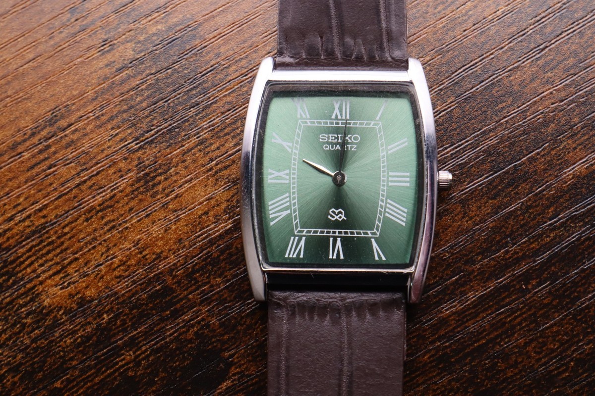Vintage Seiko Quartz Slim Barrel Tank Green Dial Dark Brown