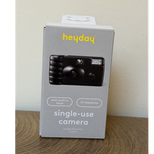 heyday Single-Use Camera 35mm Built-In Flash 27 Exposures Manual Wind Black