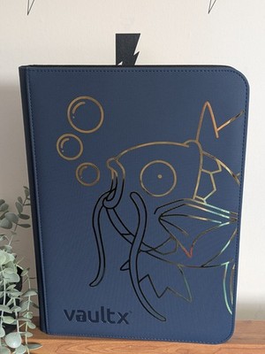 Vault X - 9 Pocket eXo-Tec Zip Binder Ordner - Blau Pokemon Magikarp