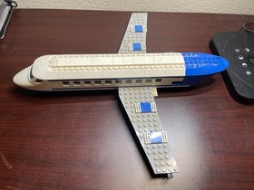 LEGO CITY: Passenger Plane (3181) - Incomplete Pilot Included